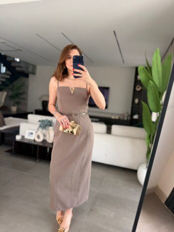 Vizon Önü Klips Detaylı Kemerli Elbise